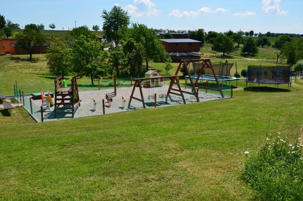 Hotel Horse Riding - Jezdecky Areal Tršice Exteriör bild