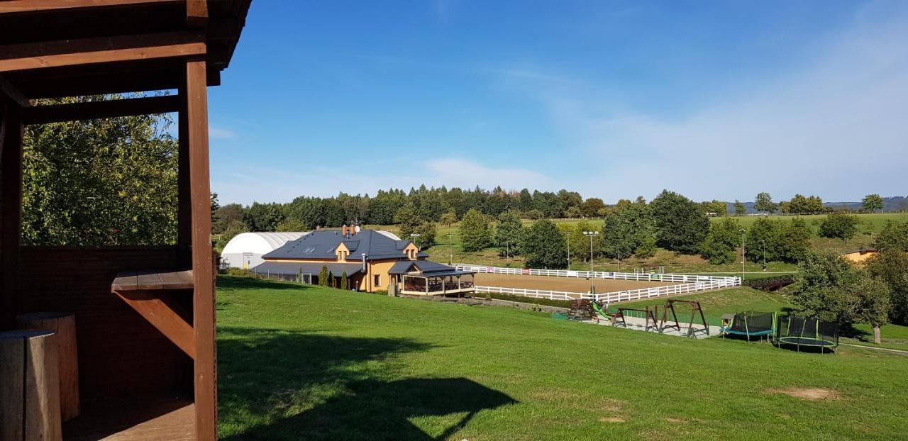 Hotel Horse Riding - Jezdecky Areal Tršice Exteriör bild