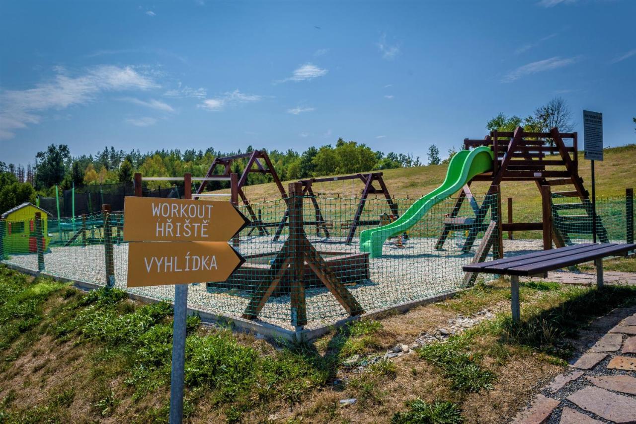 Hotel Horse Riding - Jezdecky Areal Tršice Exteriör bild